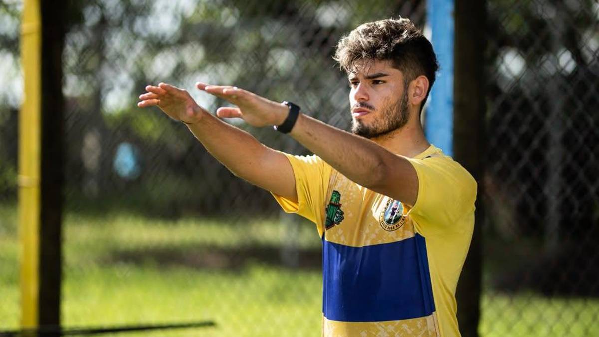 Bryan Santos, la joyita hondureña formada en la academia del Barcelona ficha por equipo de El Salvador