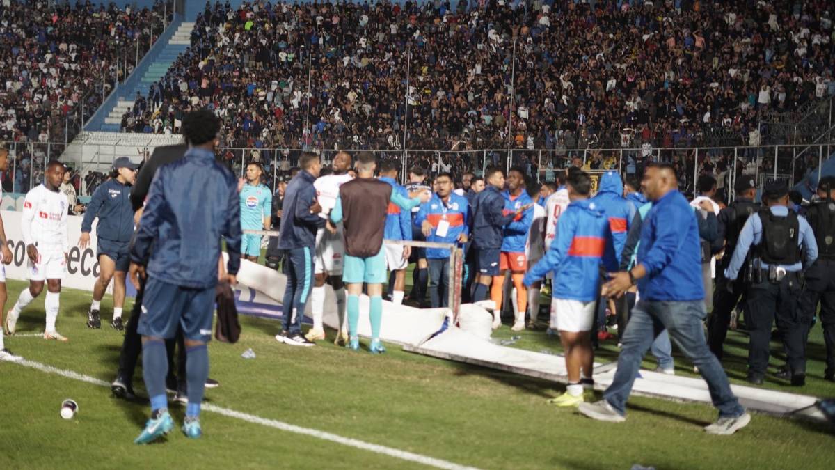 ¡Bronca en la gran final! planteles del Olimpia y Motagua protagonizaron una tremenda riña