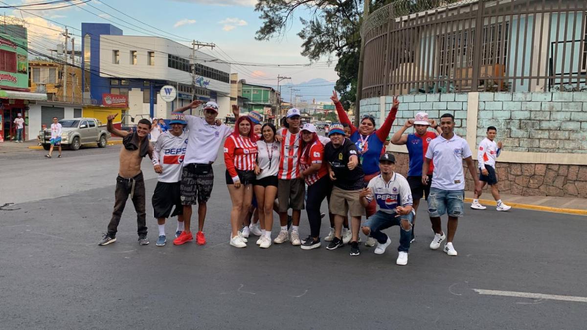 Pedro Troglio, el nuevo rey del Olimpismo y el show de la Ultra Fiel previo al clásico ante Real España en el estadio Nacional