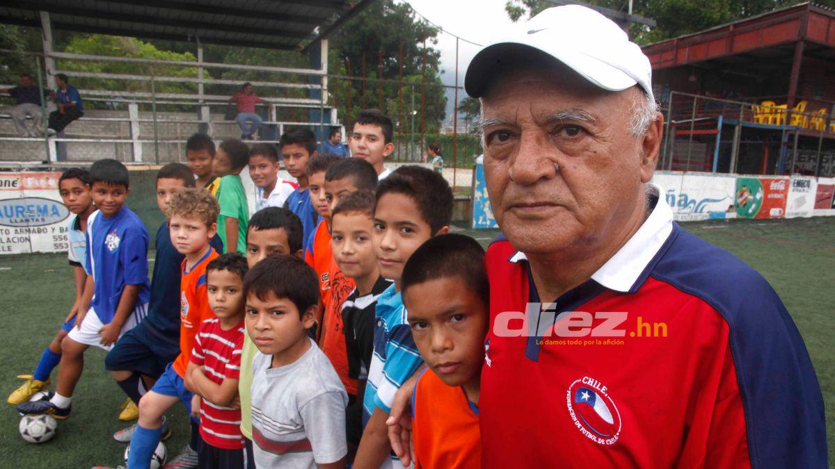 Néstor Matamala y su sonrisa contagiosa: Tricampeón en Honduras y un gran formador de jugadores durante décadas