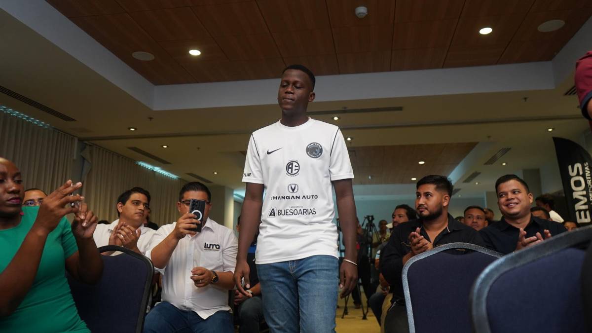 ¡Son unas bellezas! Así son las nuevas camisetas de las Panteras FC de Alberth Elis para la temporada 2024-25