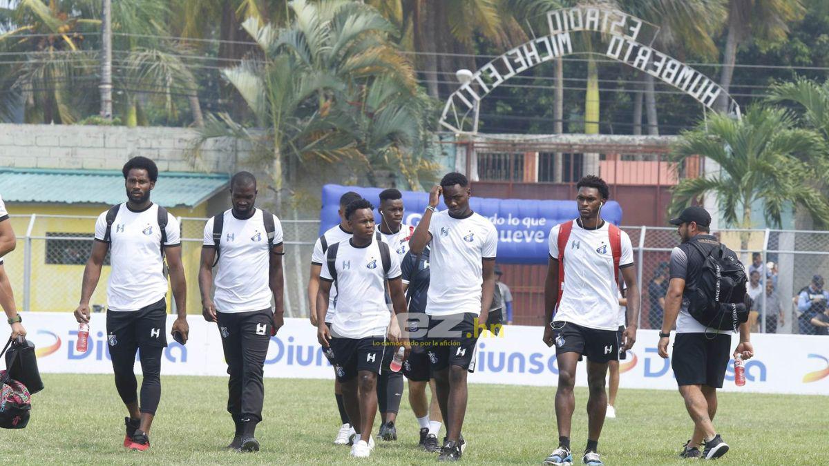 Un jesuita enamorado de El Progreso, el show del japonés Masaaki y la llegada épica de Jhon Jairo López al Humberto Micheletti