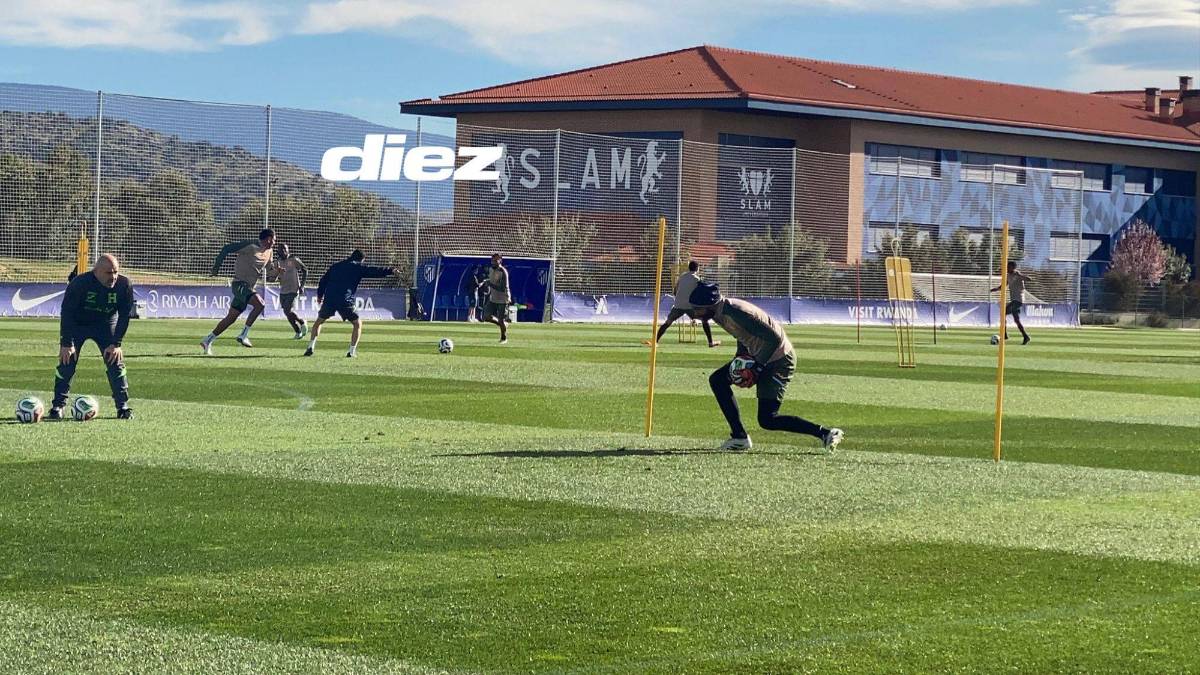 Llegó de emergencia a España y Honduras está completa: La preparación aumenta pensando en Perú