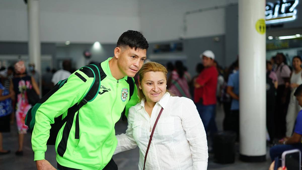 “Bienvenido Chelito”: Francisco Martínez es aclamado en su regreso a Honduras y revela su sorpresa en Estados Unidos