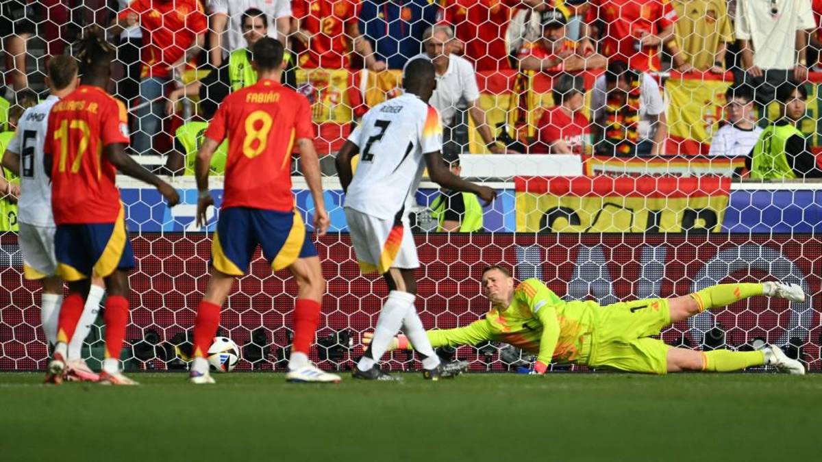 Kroos se cargó a Pedri en su último partido: duras imágenes de la eliminación de Alemania ante España en la Eurocopa