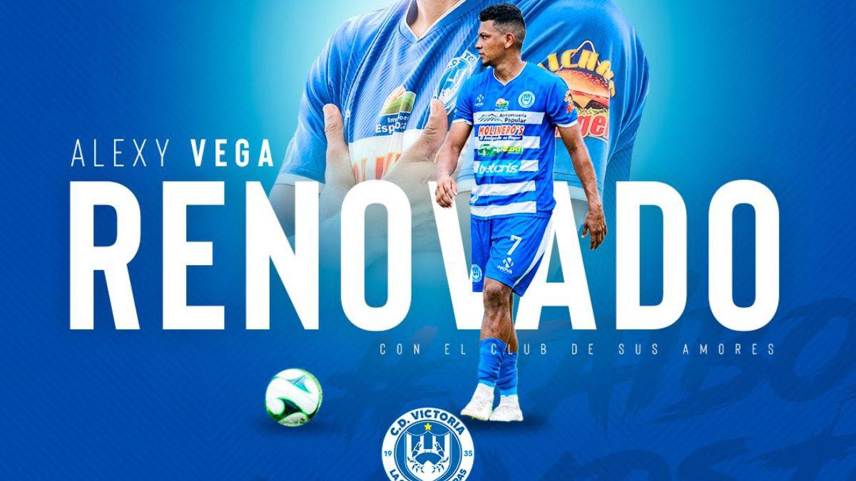 ¡Se acabó la especulación! Alexy Vega se olvida de Motagua y Olimpia y renueva con el Victoria ¿por cuántos años firmó?