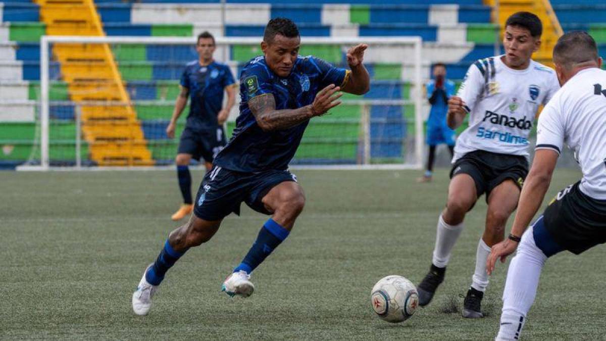 Los mundialistas hondureños que siguen activos en el fútbol: dos sin equipo y el histórico que resiste el retiro