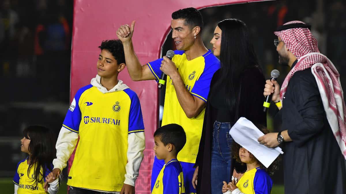 ¿En cuántos segundos Cristiano Ronaldo supera el salario mínimo en Honduras? Su sueldo en Al Nassr en lempiras