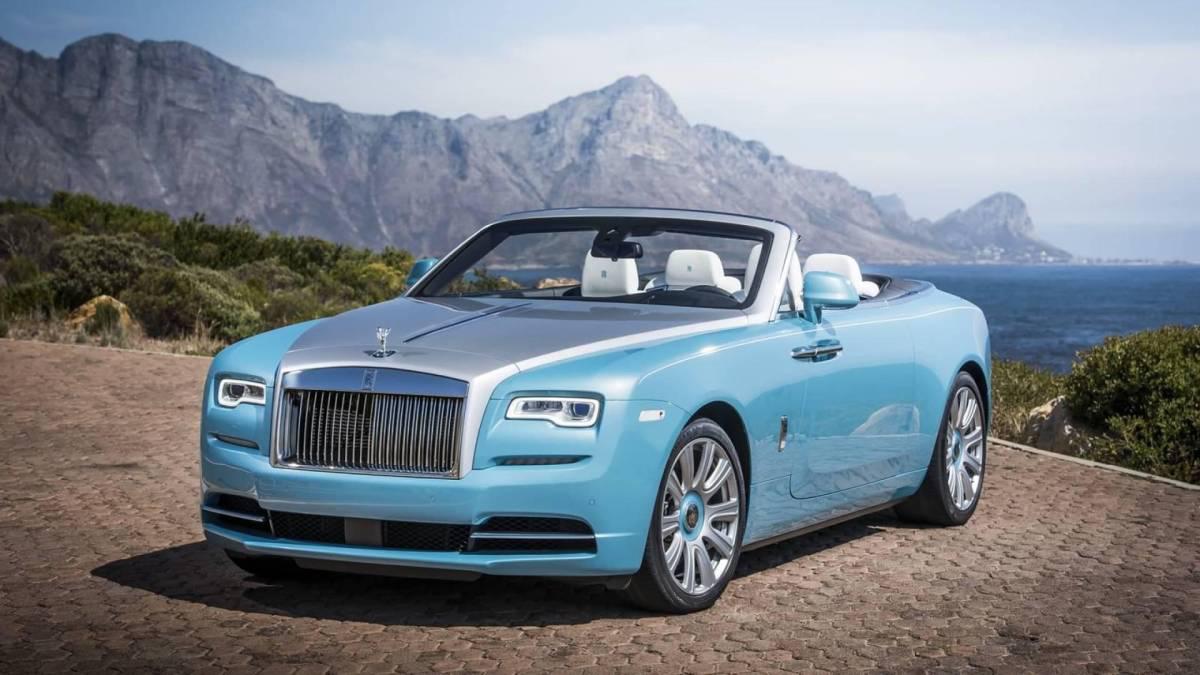 ¡Georgina le regaló una joya más! Asciende la impresionante colección de carros de Cristiano Ronaldo: un garaje galáctico