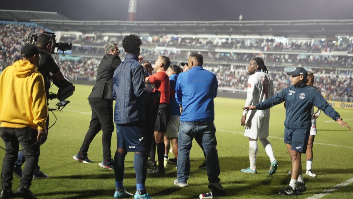 ¡Bronca en la gran final! planteles del Olimpia y Motagua protagonizaron una tremenda riña