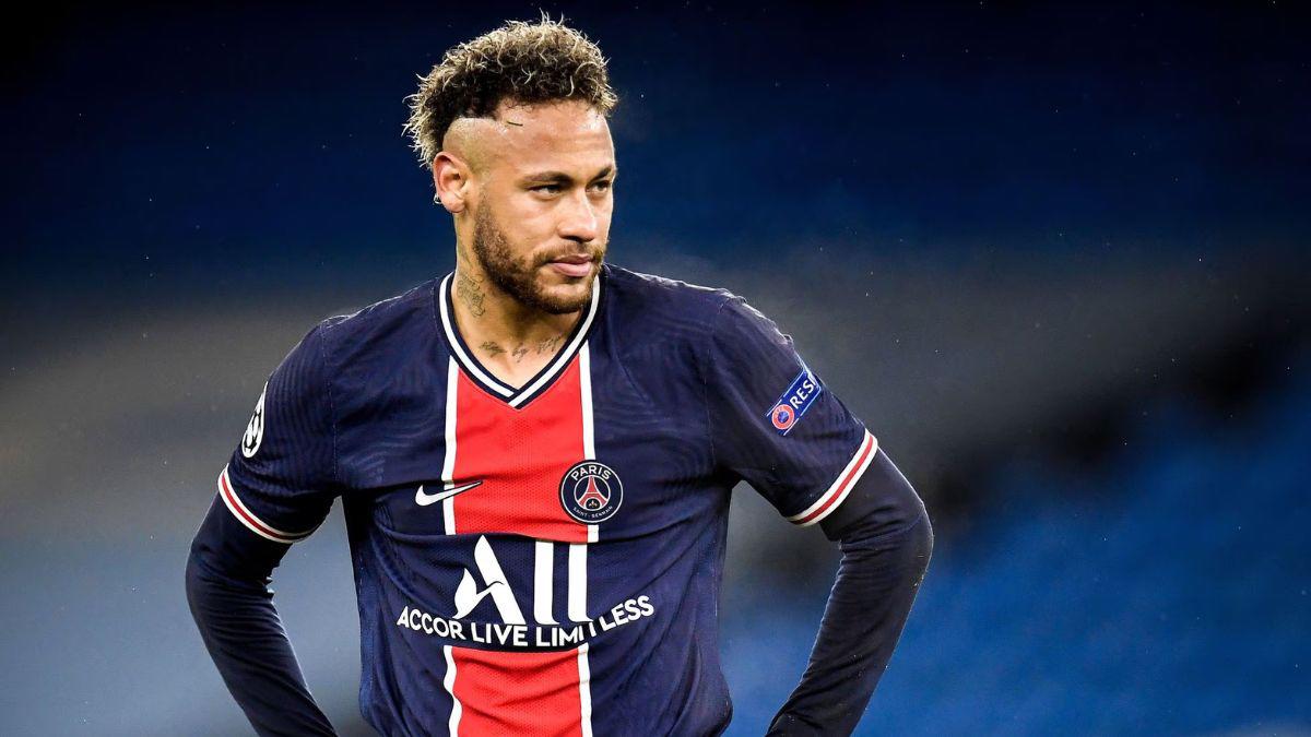 Neymar recibe un duro golpe en medio de todo y su futuro incierto con el PSG: El brasileño no se hace caso