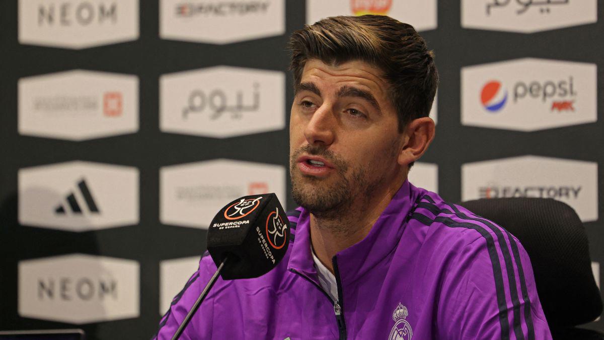 Thibaut Courtois, tira fuerte a los árbitros españoles y le manda un mensaje a Cristiano Ronaldo por llegar a Arabia