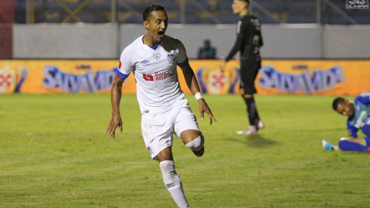 FICHAJES: Los robos de los Lobos al Olimpia y Motagua, Héctor Vargas rearma al Victoria y un hondureño viaja a Serbia