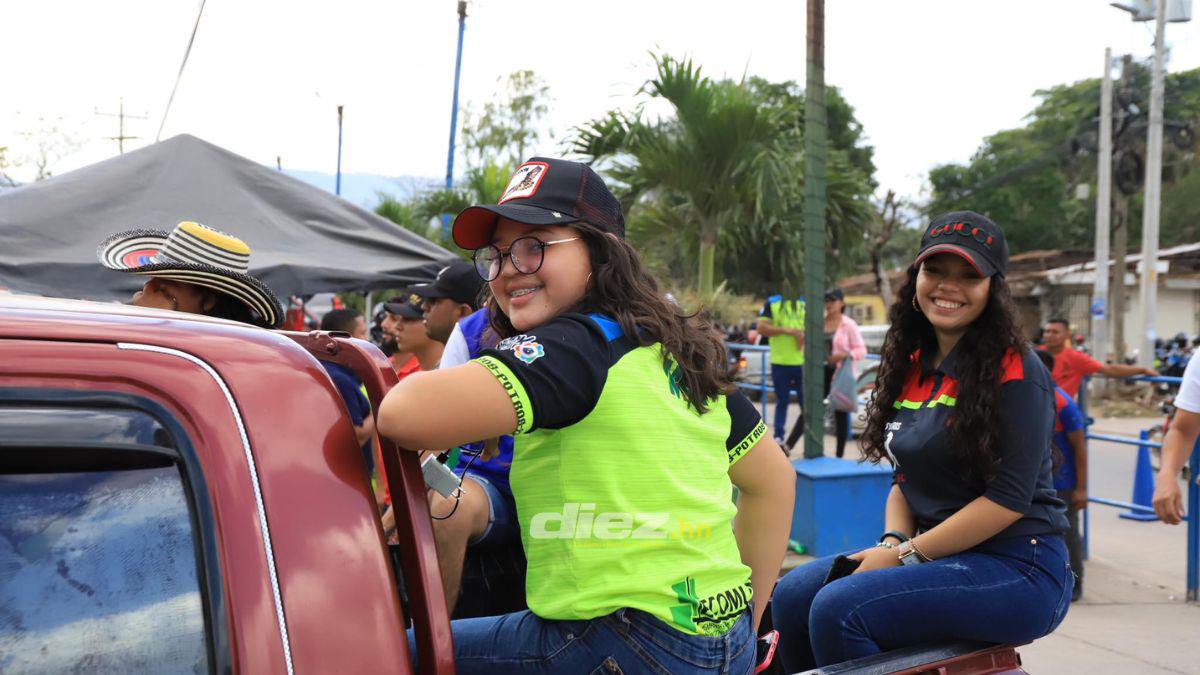 ¡Robó suspiros! La hermosa novia del jugador de Potros, la simpatía de Samuel García con los aficionados y la fiesta que se vive en Olancho