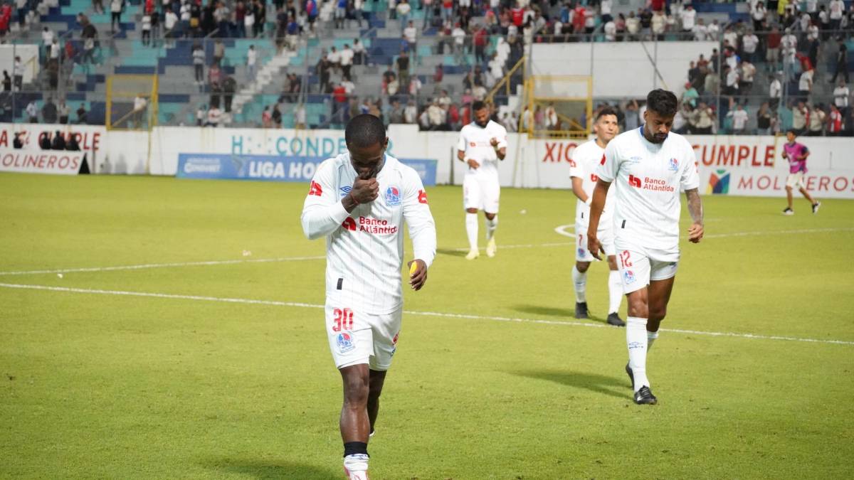 ¿Qué sucede en Olimpia? ¿Crisis? Se fueron silbados del Morazán y así reaccionaron los jugadores al salir del estadio