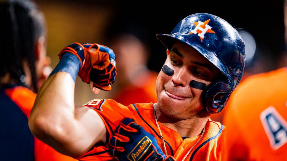 ¡Imparable! Con séptimo hit al hilo, el hondureño Mauricio Dubón se convierte en el mejor bateador de los Astros de Houston