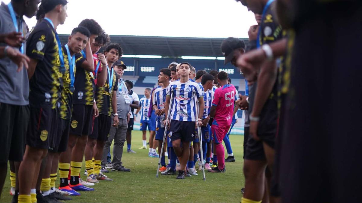 ¡La Ceiba de fiesta! Victoria celebró por lo alto, fichaje del Olimpia presente y exmundialista llegó a la final de Reservas