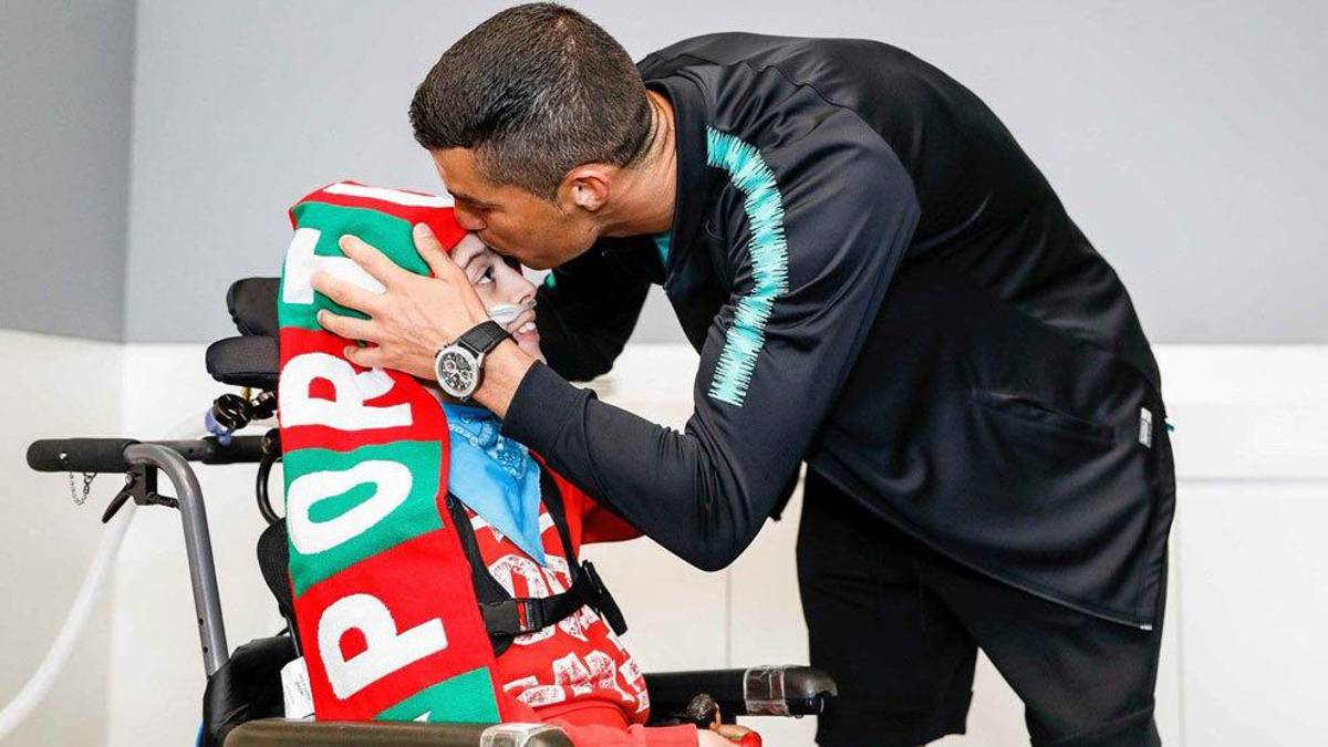 Cristiano Ronaldo ‘vendió’ un Balón de Oro por tremenda suma: quién se lo compró y el gigante motivo