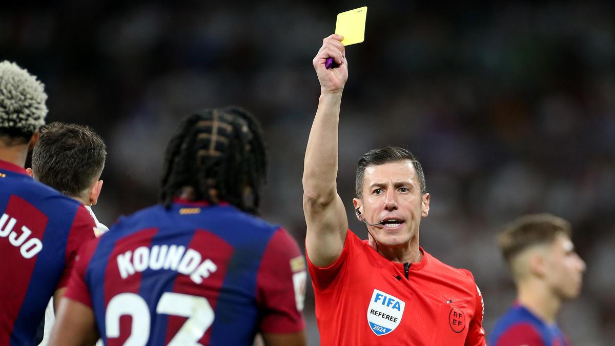 César Soto Grado dirigirá el segundo Clásico de su carrera como árbitro profesional.