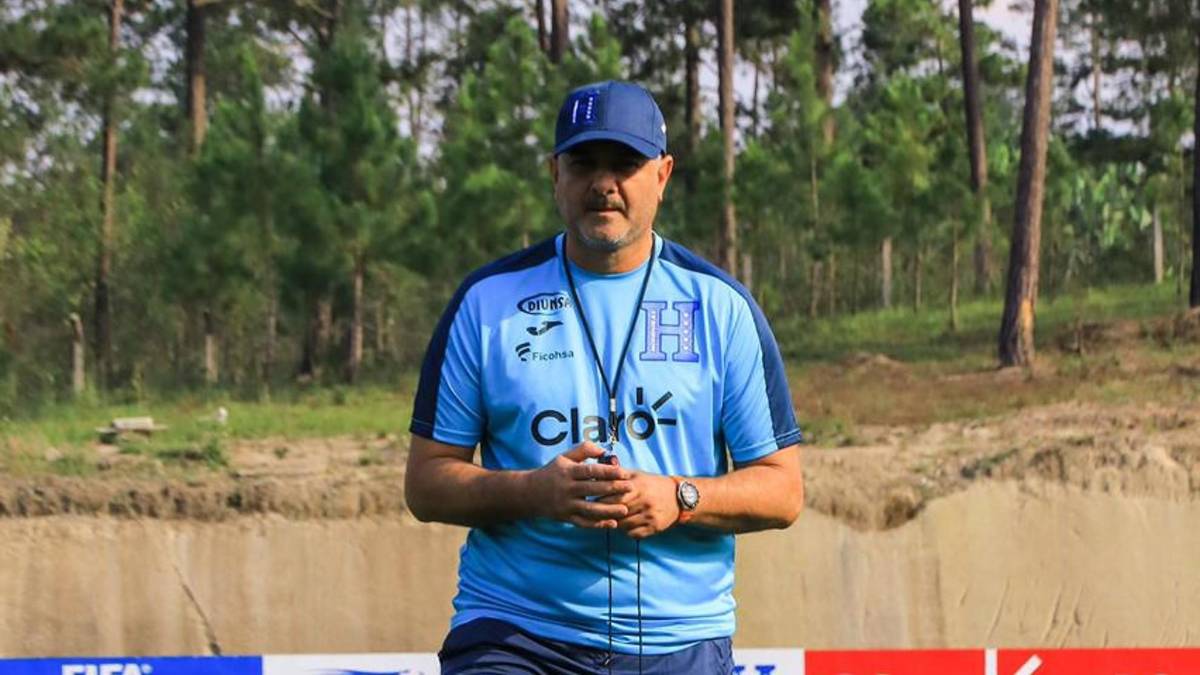 Diego Vázquez habla con medio español y amplia detalles de sus retos con la Selección Nacional