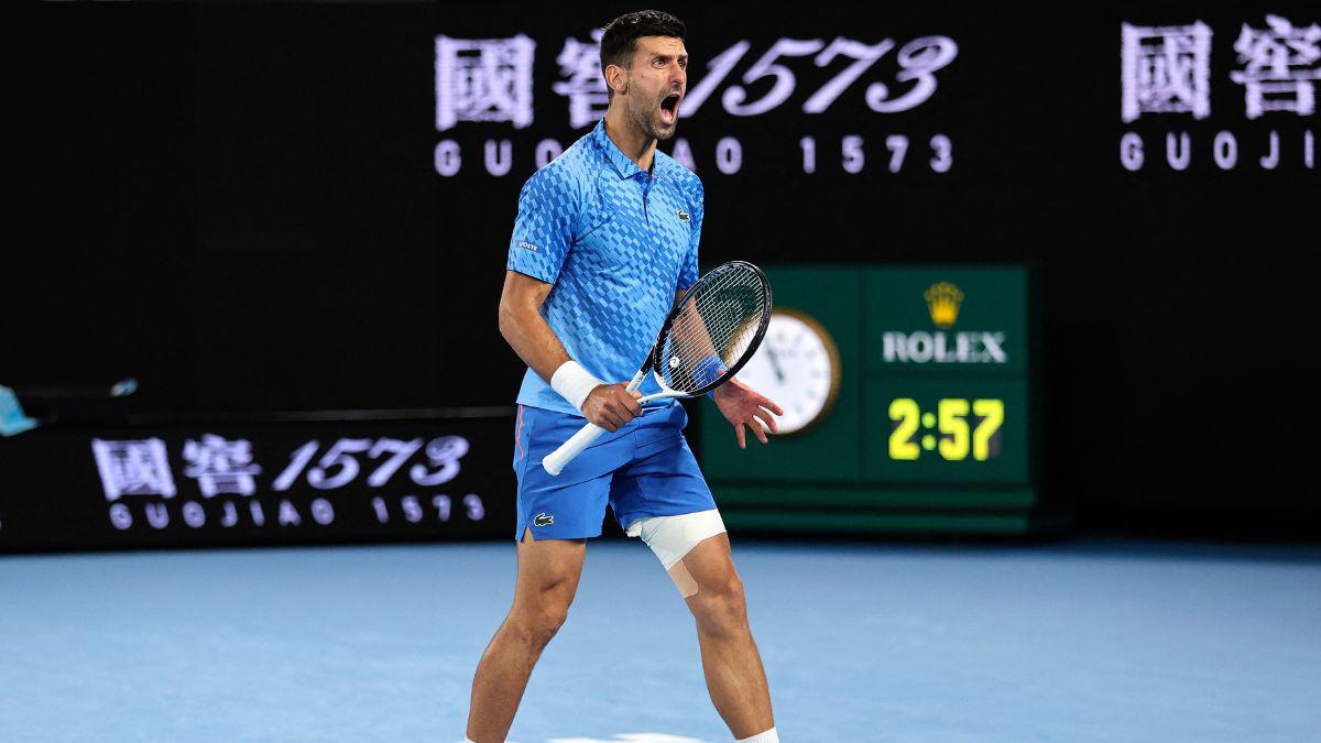 Novak Djokovic avanza con algo de suspenso a la tercera ronda del Abierto de Australia