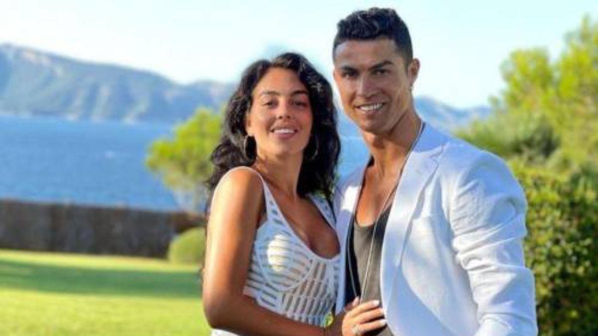 Revelan secretos de CR7: Cristiano Ronaldo vendió un Porsche a mitad de precio a cambio del teléfono de una Pussycat Doll