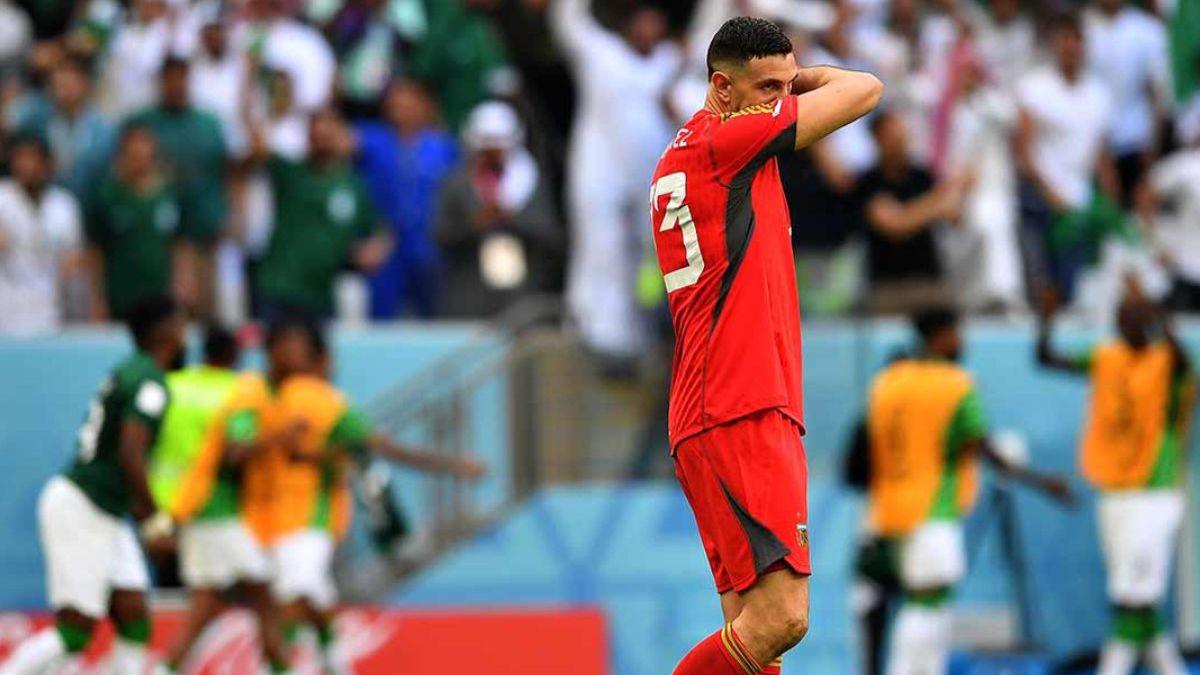 ‘San’ Dibu, el héroe de Argentina: sus shows, bailes, el gesto al recibir el premio y las mejores paradas en el Mundial de Qatar