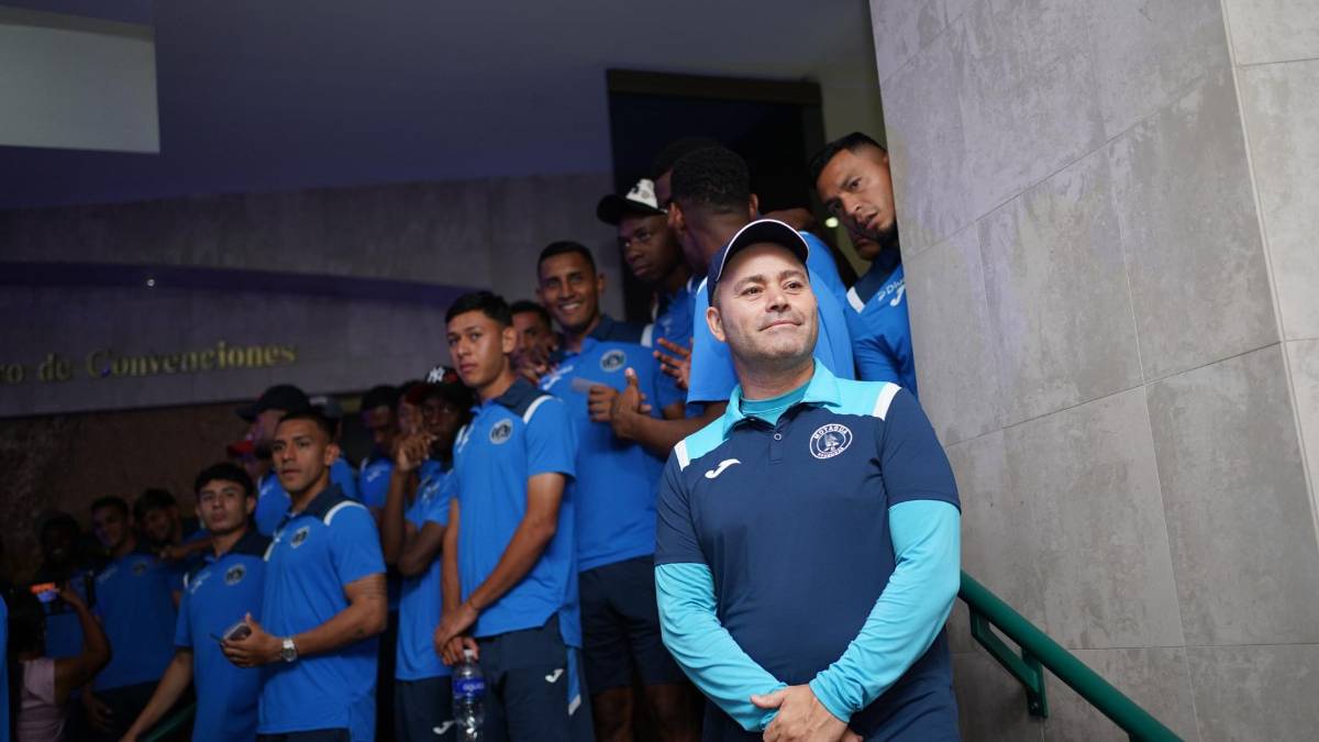 Se viene la 20 de Amado: advierte en el banderazo Motagua y la abuelita se robó el show