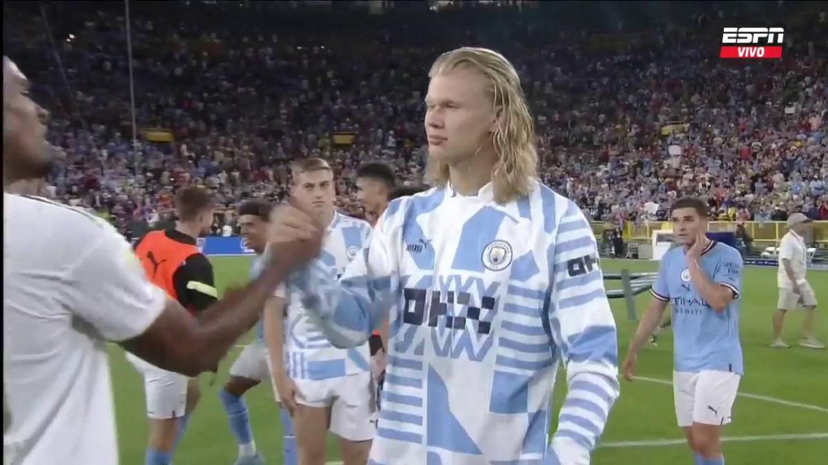 NO SE VIO EN TV: La verdadera melena de Haaland, el consejero y el intruso que entró sin ropa en el Manchester City-Bayern Múnich