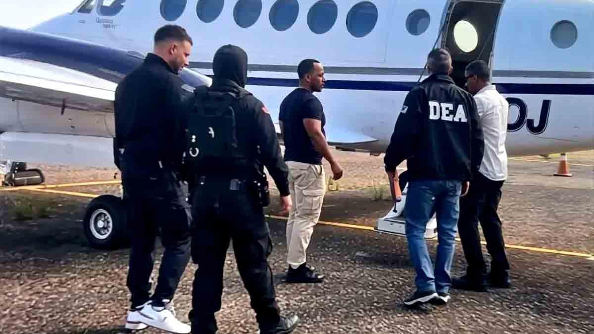 Capturan a uno de los narco-futbolistas más buscados por la DEA: polémica imágen con Pablo Escobar y los lujos que tenía