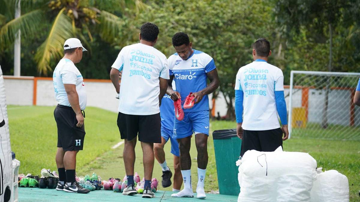 El 'desnudo' del Romántico Quioto, el gesto de Luis Palma y el legionario que se bajó del avión directo a entrenar