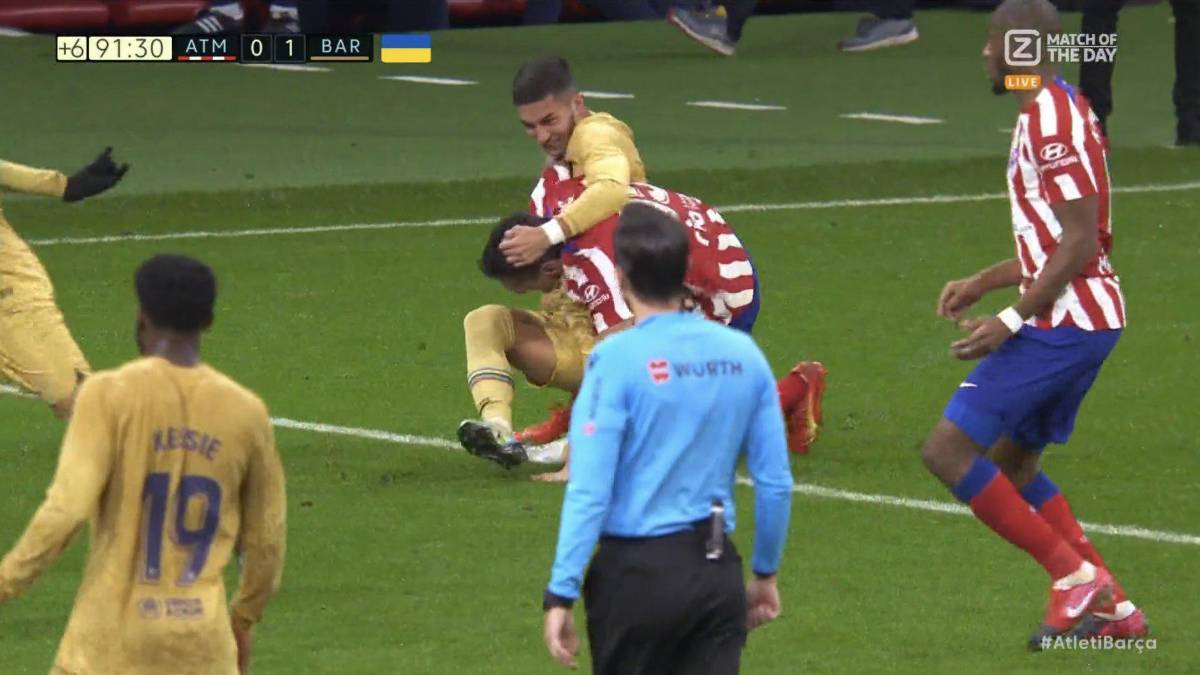 No se vio en TV: la insólita pelea a lo UFC entre Ferran y Savic, el milagro de Ronald Araújo y la bronca del Cholo Simeone