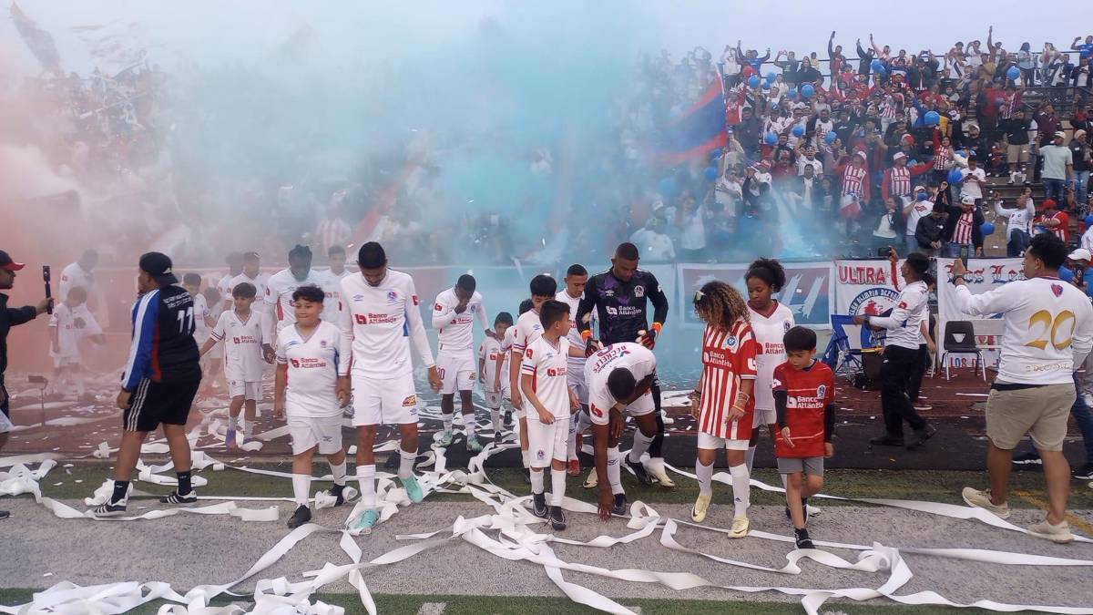 Olimpia deslumbra con ambientazo en New Orleans: banderazo y tremenda asistencia en amistoso