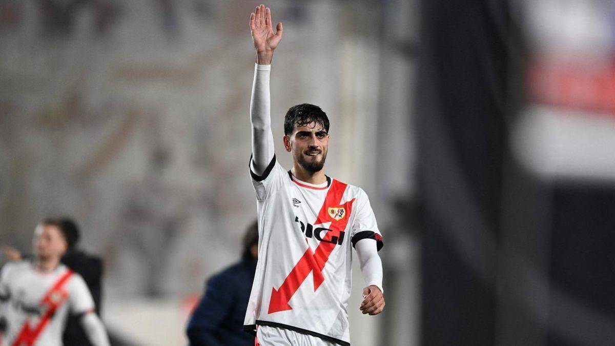 Uno al Barcelona y otro a Real Madrid: los fichajes que están cerrados para la próxima temporada; Chelsea sigue gastando