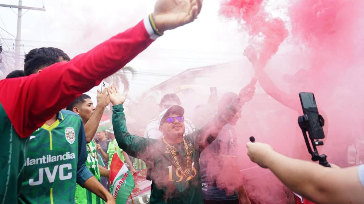 Marathón inaugura su mes de centenario: así fue la caravana del Monstruo Verde en San Pedro Sula; bellas chicas