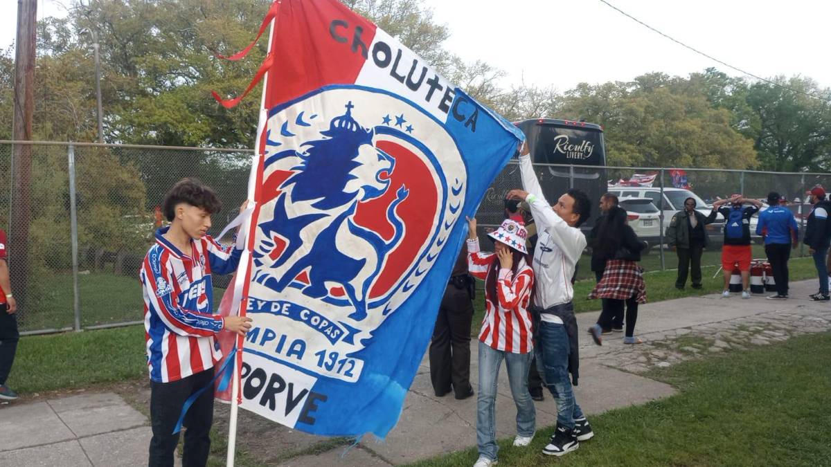 Olimpia deslumbra con ambientazo en New Orleans: banderazo y tremenda asistencia en amistoso