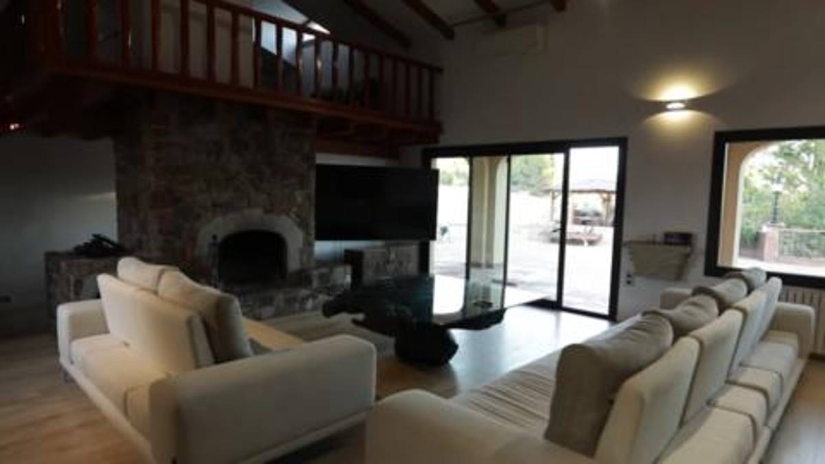 Así es la impresionante mansión de Ibai Llanos en la que vivió Samuel Eto’o: Discoteca, sauna y piscina