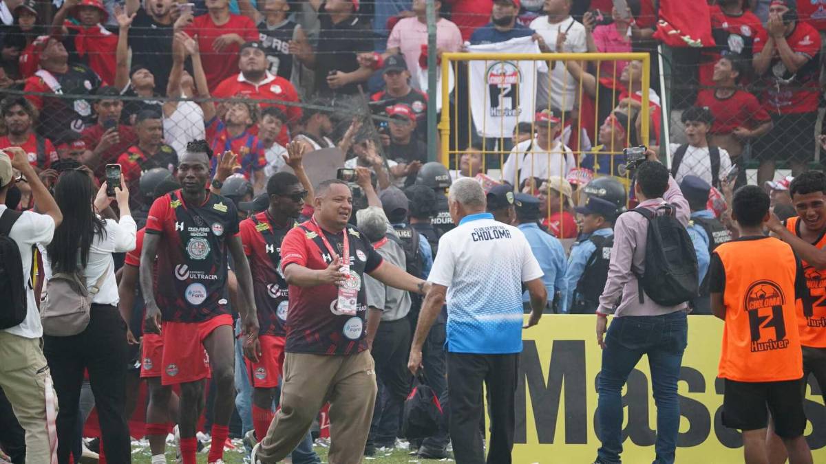 ¡Celebración y lágrimas! CD Choloma festeja por todo lo alto volver a la primera división de Honduras