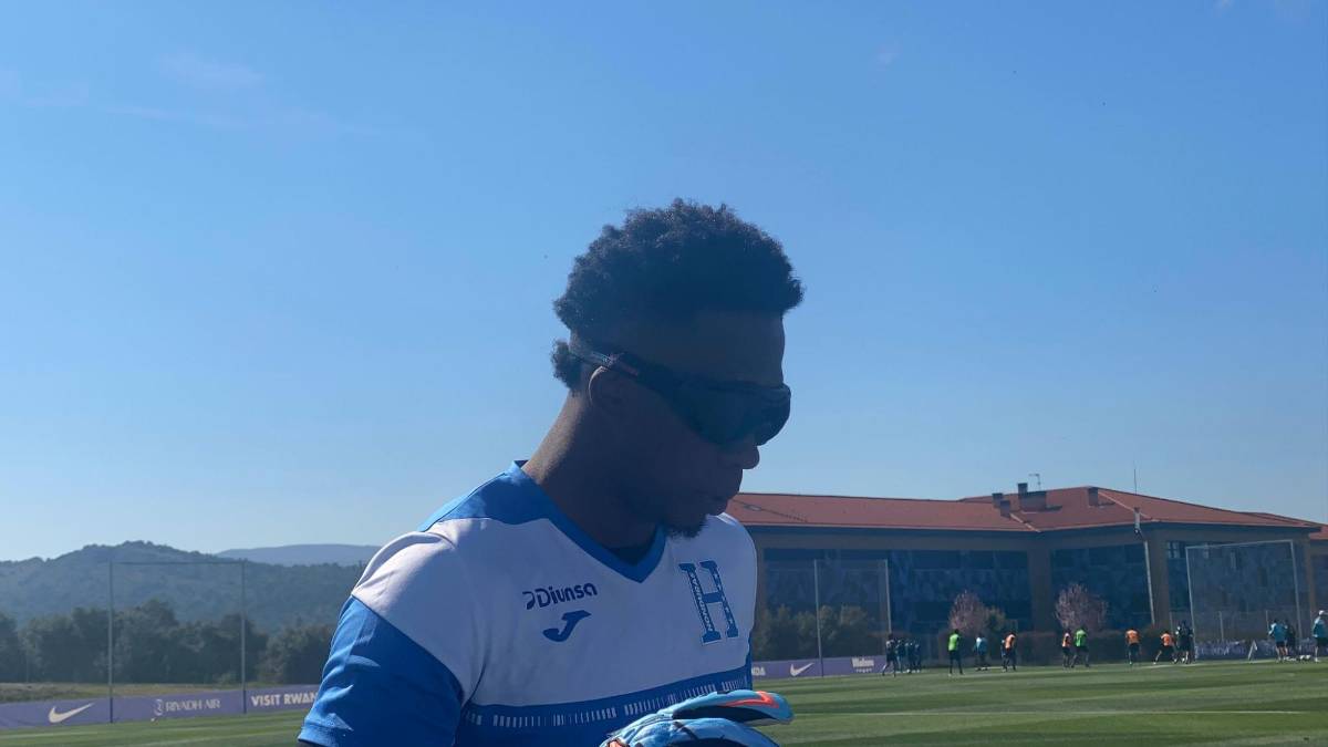 La última gran novedad, el que dirigió la oración y las gafas en el segundo día de Honduras en España