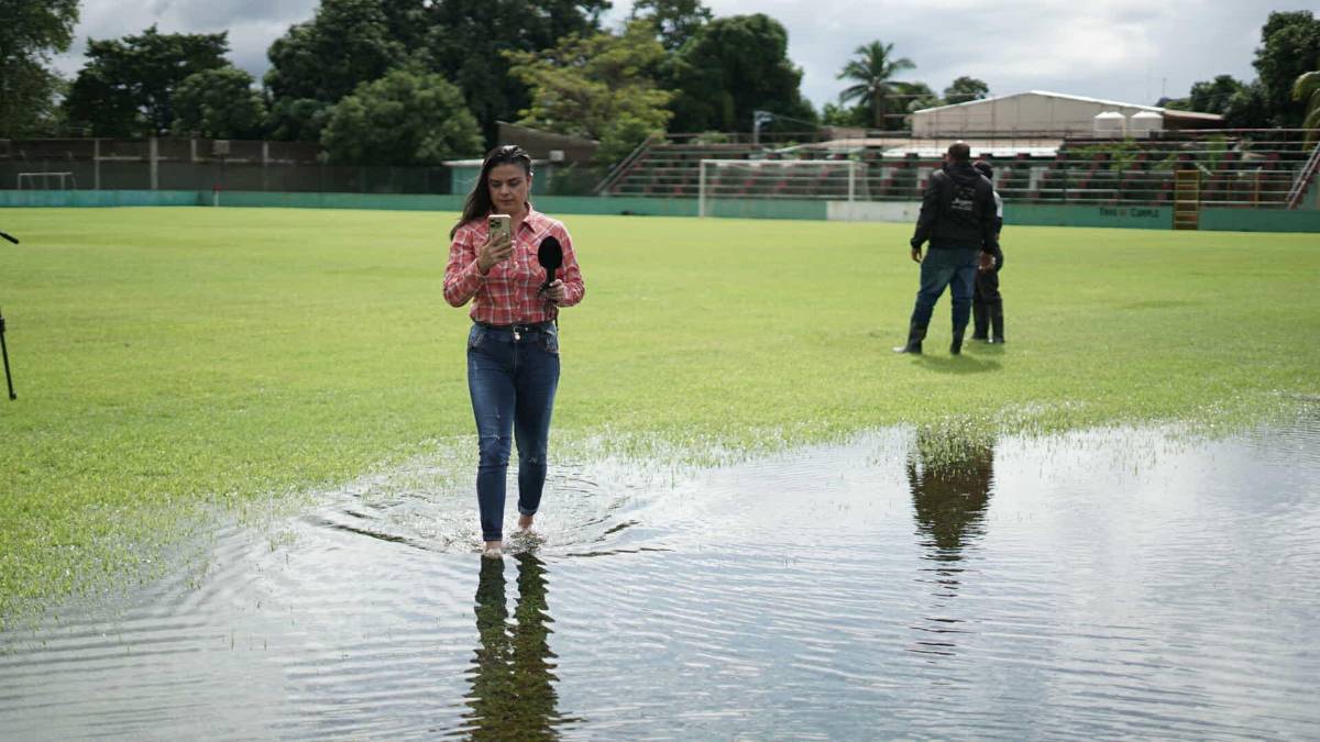 ¡Inundado! Estadio de la gran final de la Liga de Ascenso de Honduras entre Choloma y Platense quedó afectado por las lluvias
