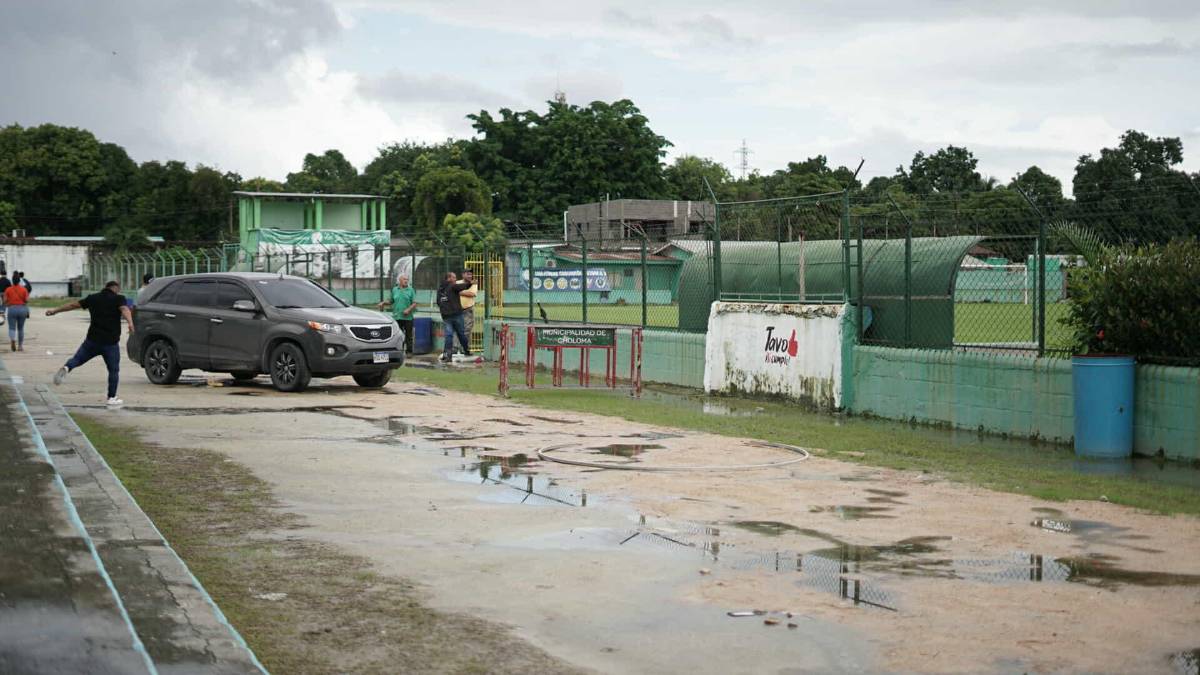 ¡Inundado! Estadio de la gran final de la Liga de Ascenso de Honduras entre Choloma y Platense quedó afectado por las lluvias