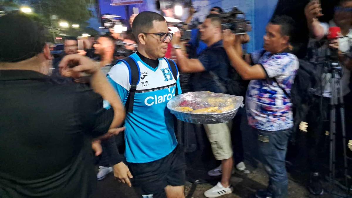 El problema que tuvo Honduras en el Morazán, periodistas la pasaron mal y los que entrenaron aparte previo al duelo ante Costa Rica