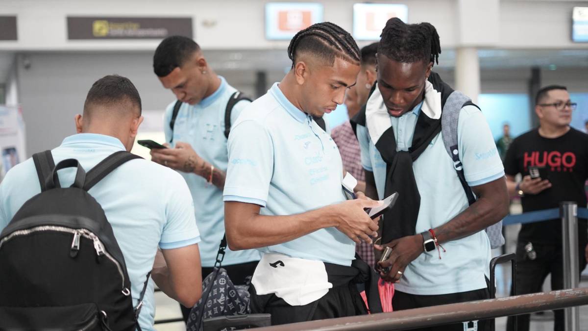 Luis Palma fue el más solicitado, locura por Honduras y angustia ante posible baja, así fue la salida a México