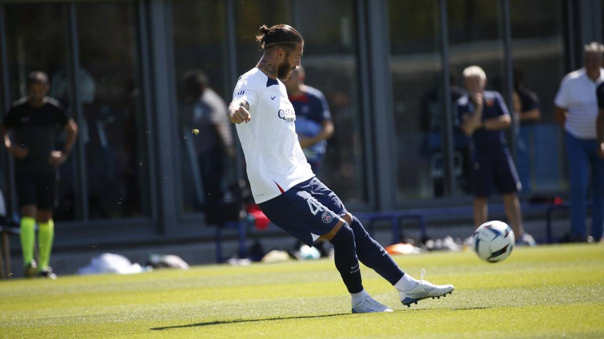 El primer 11 del nuevo PSG, lo que sucedió entre Messi y Sergio Ramos sorprende a todos y debutó el nuevo fichaje