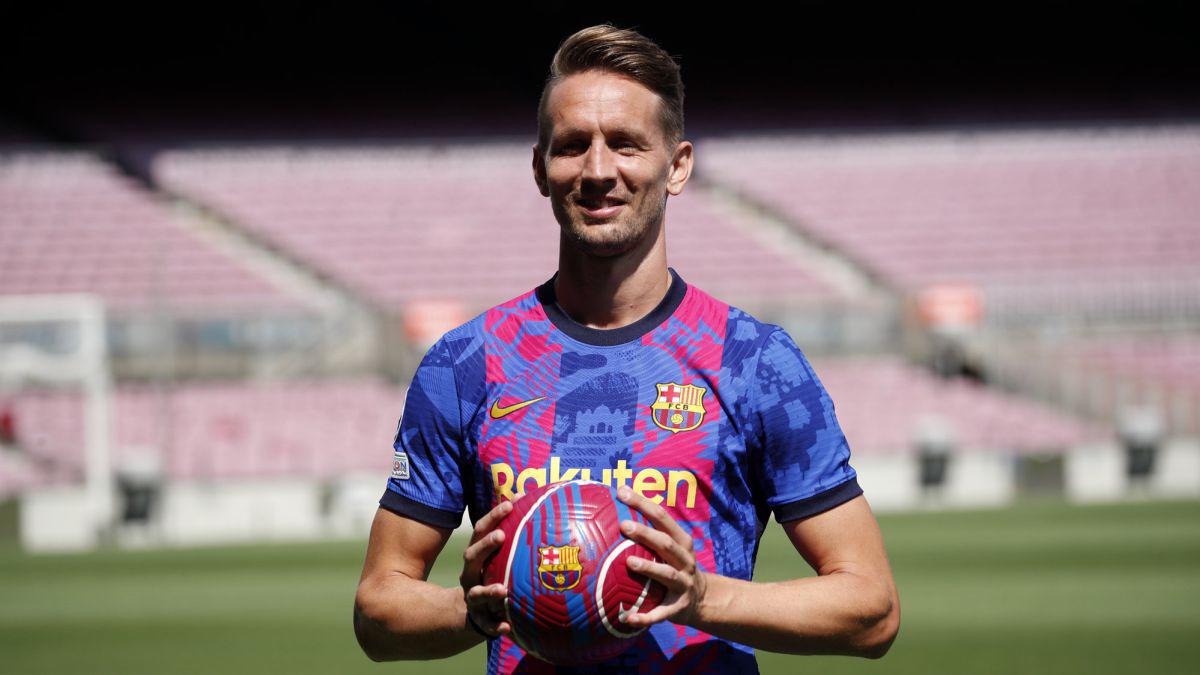 En la “lista negra” de Xavi: Los 14 futbolistas del Barcelona que pueden salir al final de temporada