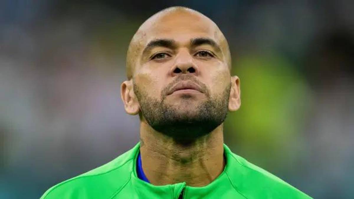 Dani Alves queda en libertad tras delito de violación: la millonaria cifra que deberá pagar y la prohibición que tiene