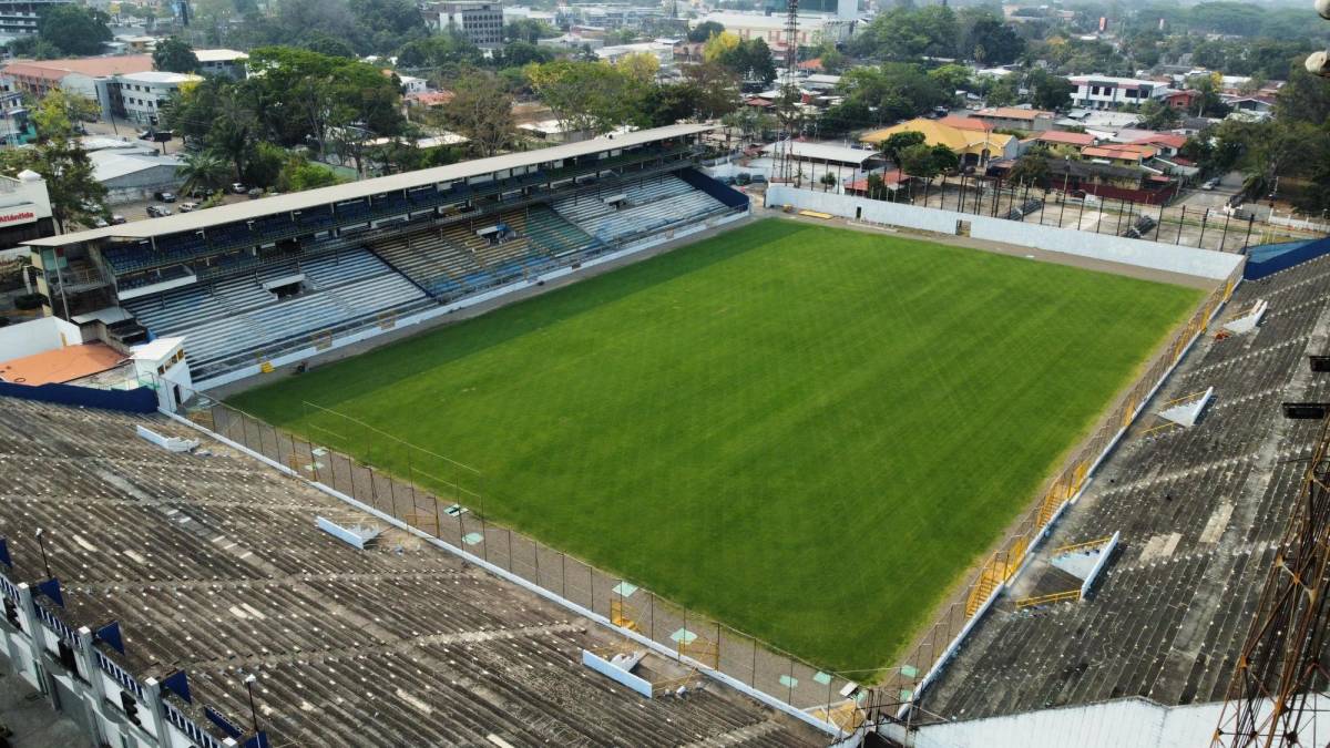 El estadio Morazán está quedando hermoso: ¿Cuándo estará lista la nueva grama y las graderías?