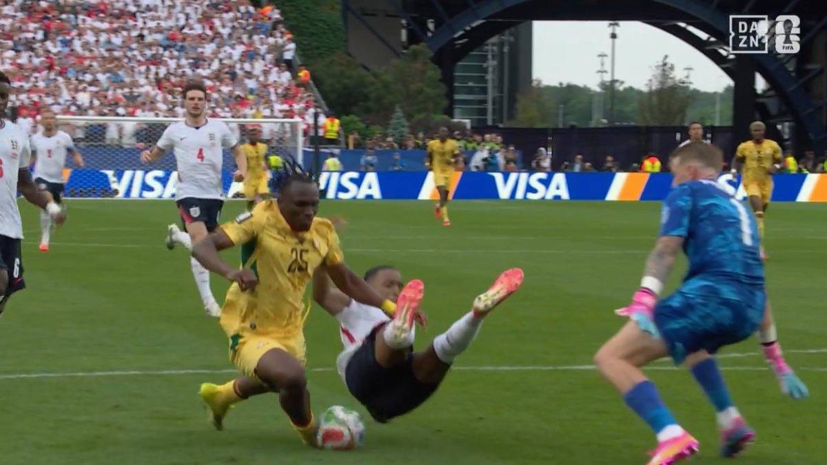 Dos polémicas: Así fue la actuación de Saíd Martínez en el Inglaterra vs Ghana