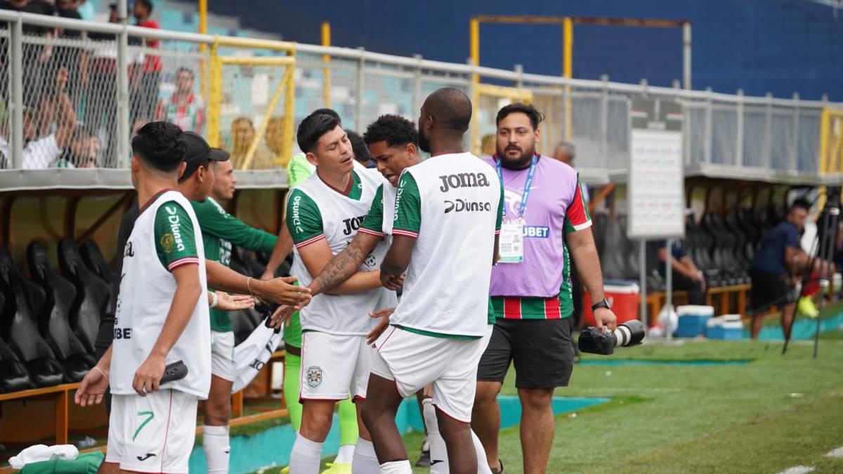 No se vio: Bronca de los jugadores y directivos de Marathón con la afición tras el amargo empate ante Real Sociedad