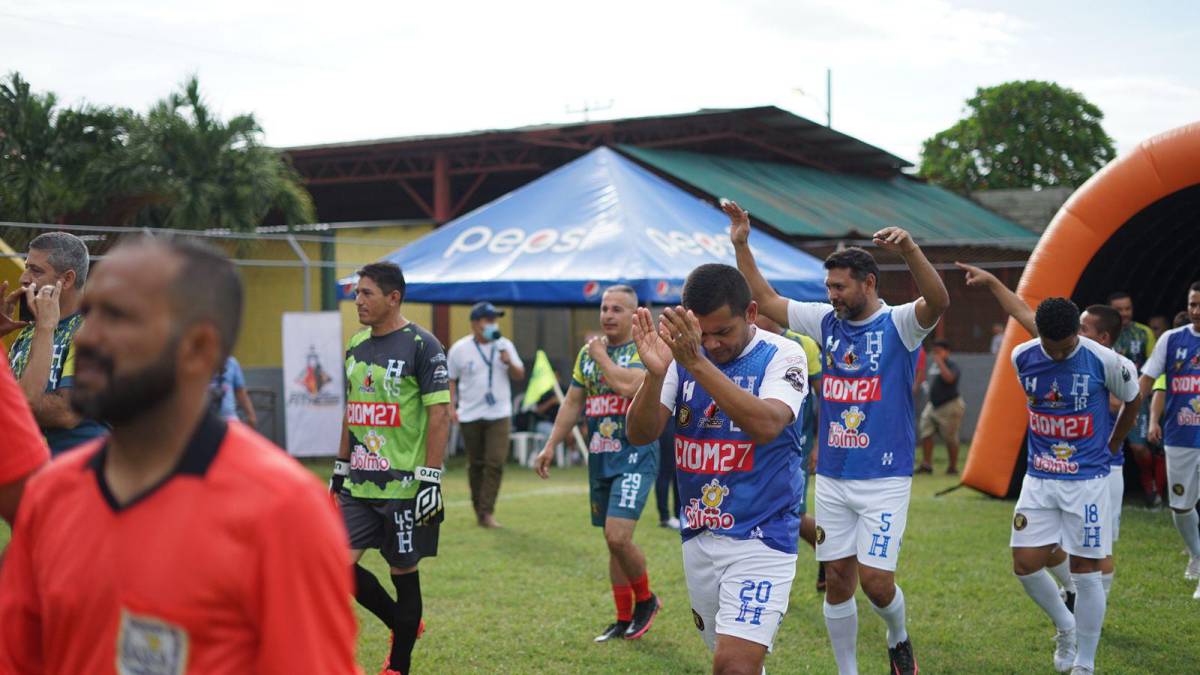 Alegría, reecuentro de viejas glorias y show de fútbol en juego Leyendas de Honduras vs Selección Progreseña